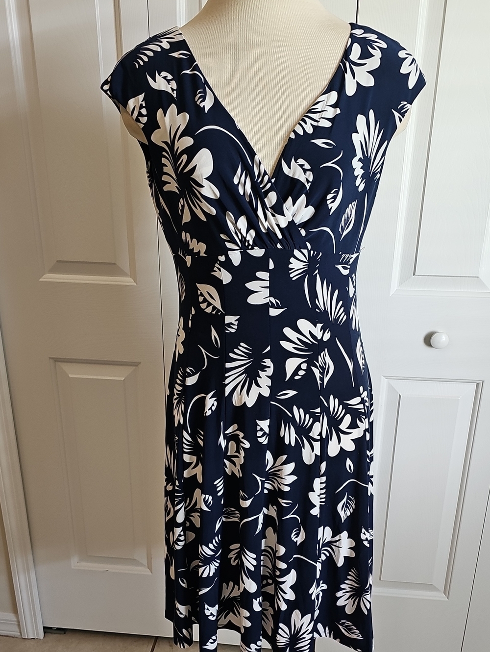 Lauren Ralph Lauren Floral Faux Wrap Dress Womens Sz 8 Navy White Jersey Stretch